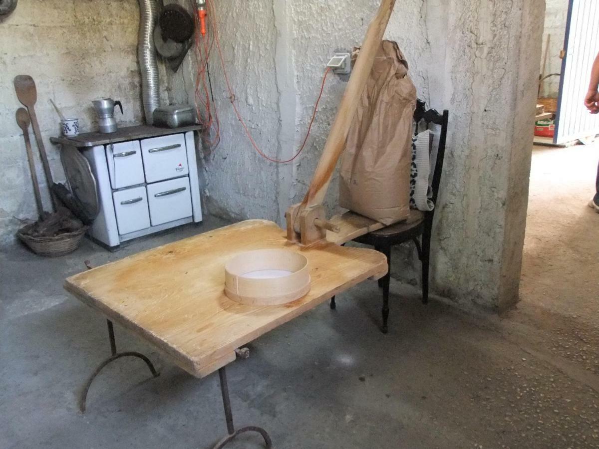 科米索Il Filo Di Paglia住宿加早餐旅馆 外观 照片
